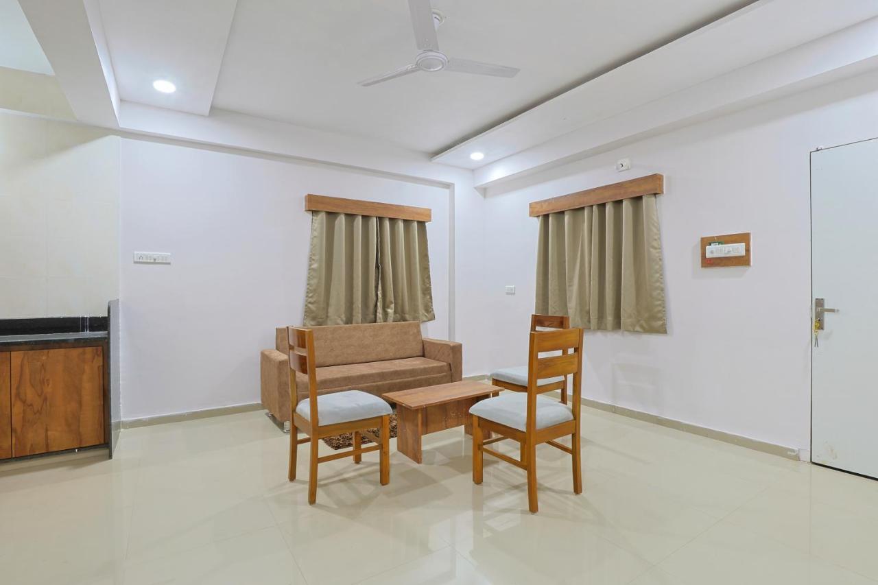 Hotel Monville Group Vadodara Kültér fotó