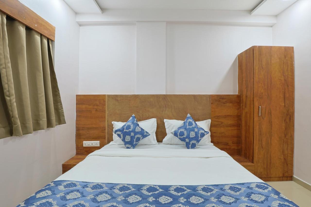Hotel Monville Group Vadodara Kültér fotó