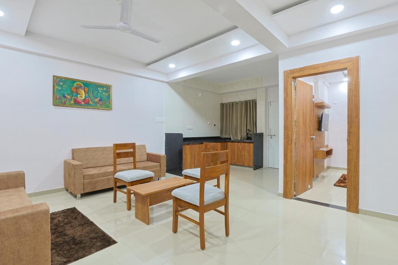 Hotel Monville Group Vadodara Kültér fotó