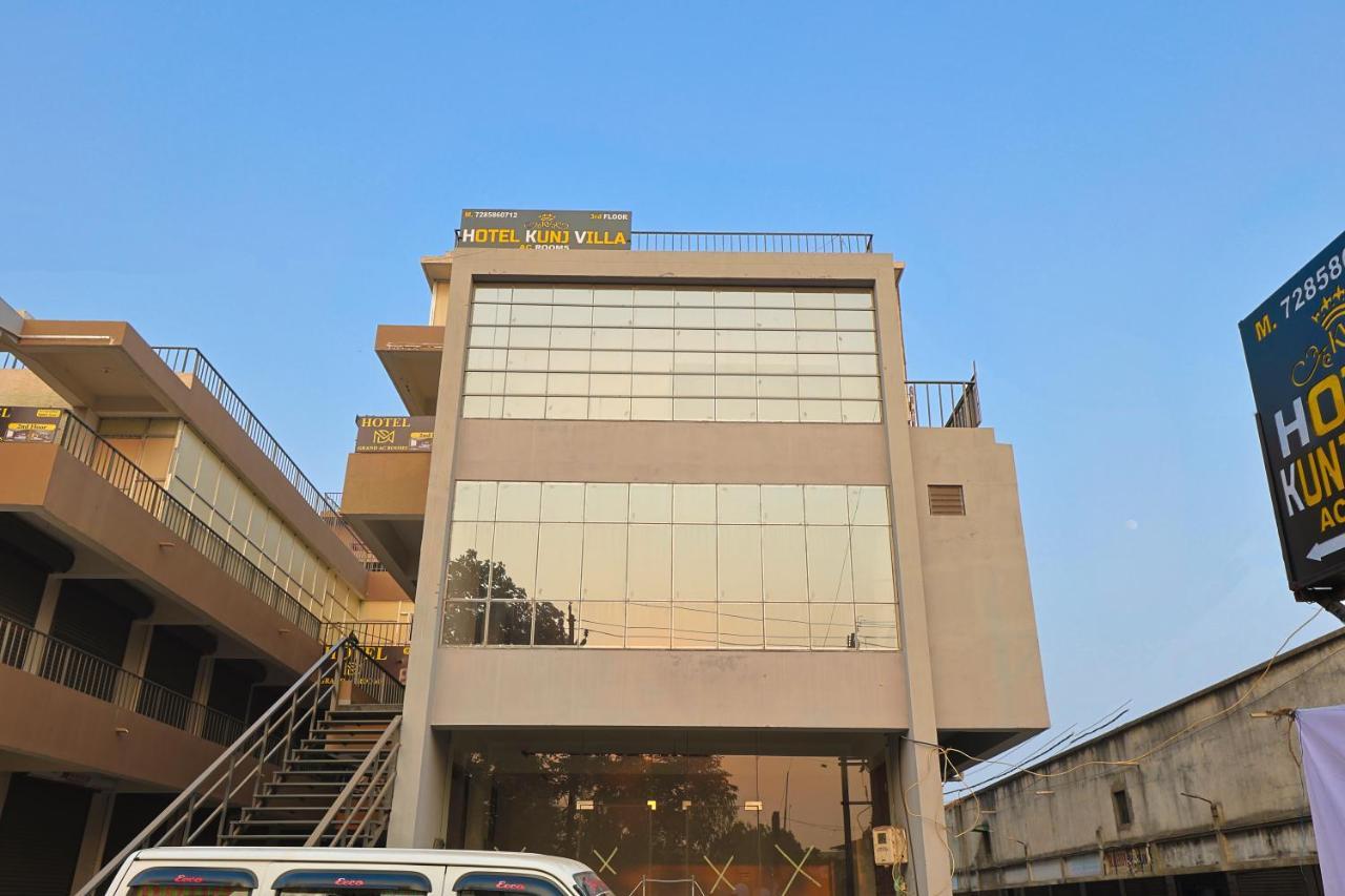 Hotel Monville Group Vadodara Kültér fotó