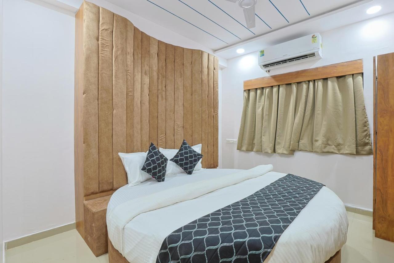 Hotel Monville Group Vadodara Kültér fotó