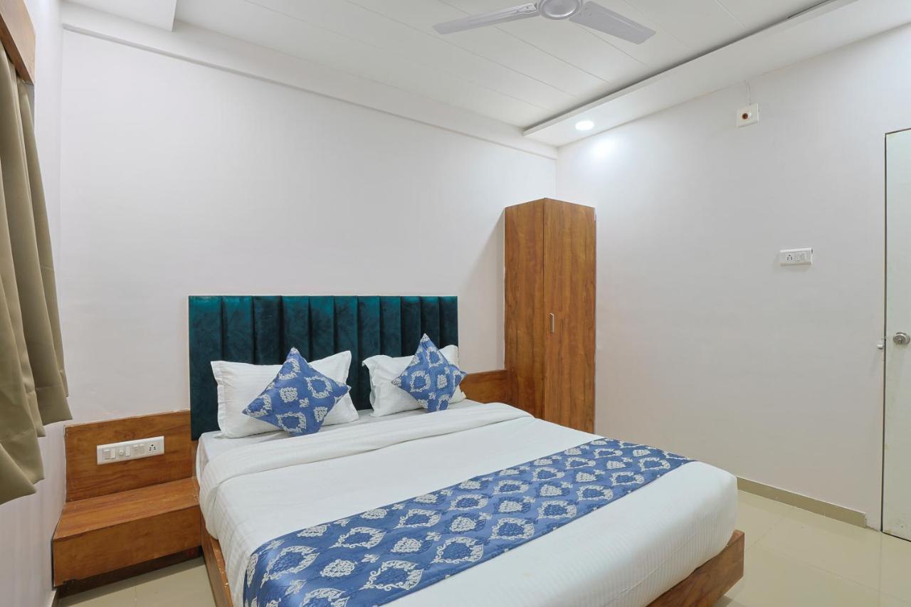 Hotel Monville Group Vadodara Kültér fotó
