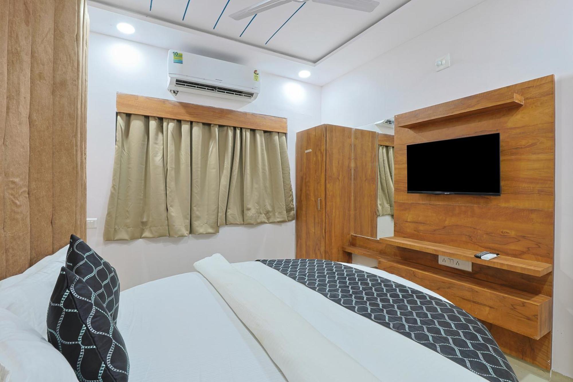 Hotel Monville Group Vadodara Kültér fotó