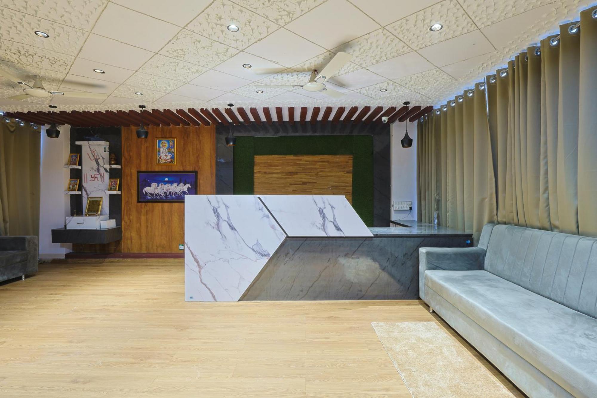 Hotel Monville Group Vadodara Kültér fotó